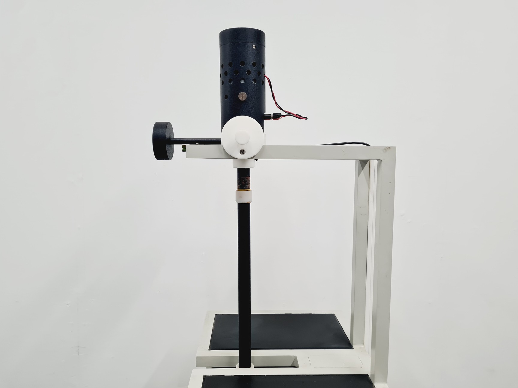 Image of Molspin Nuvo Vibrating Sample Magnetometer