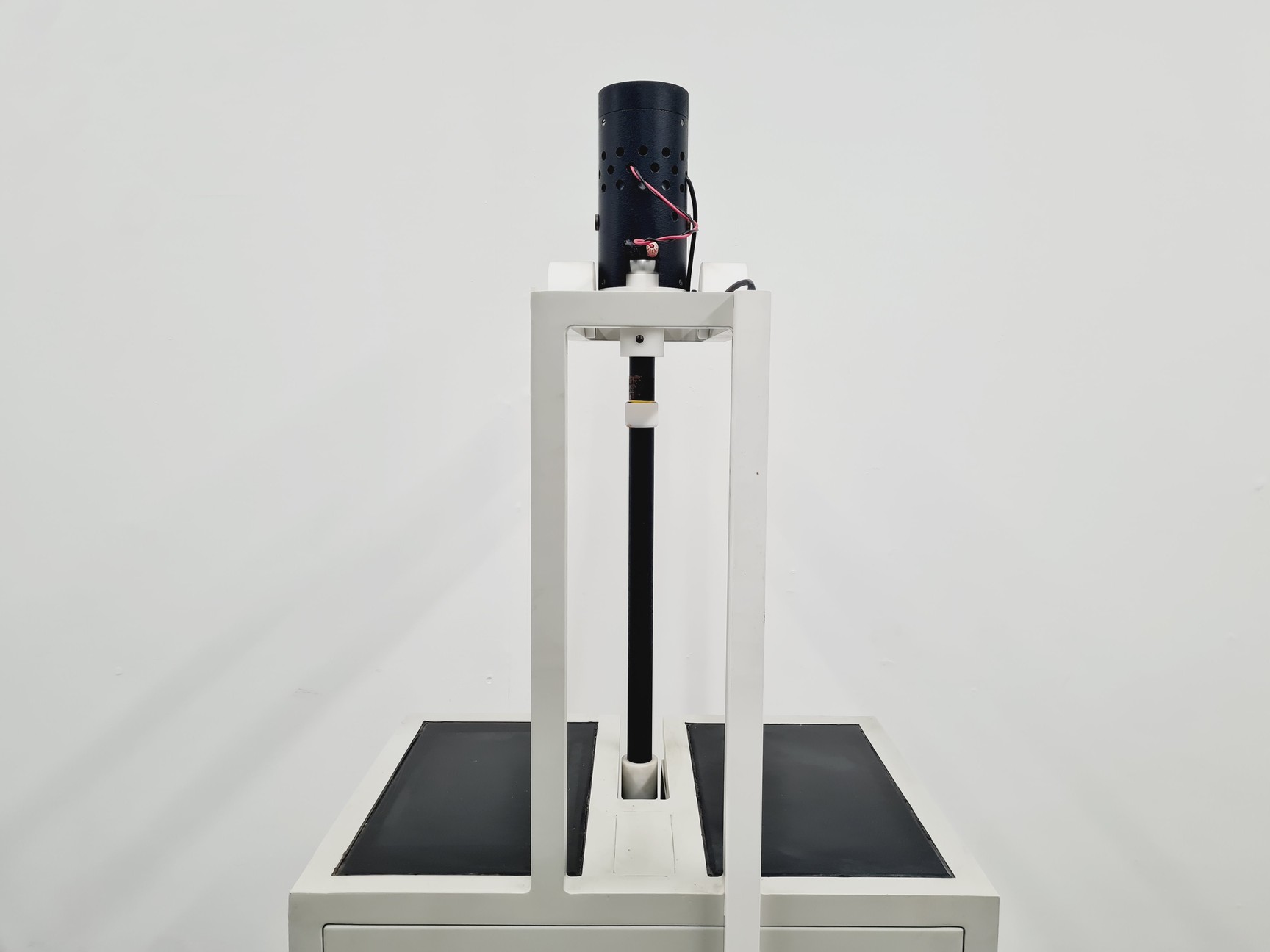 Image of Molspin Nuvo Vibrating Sample Magnetometer