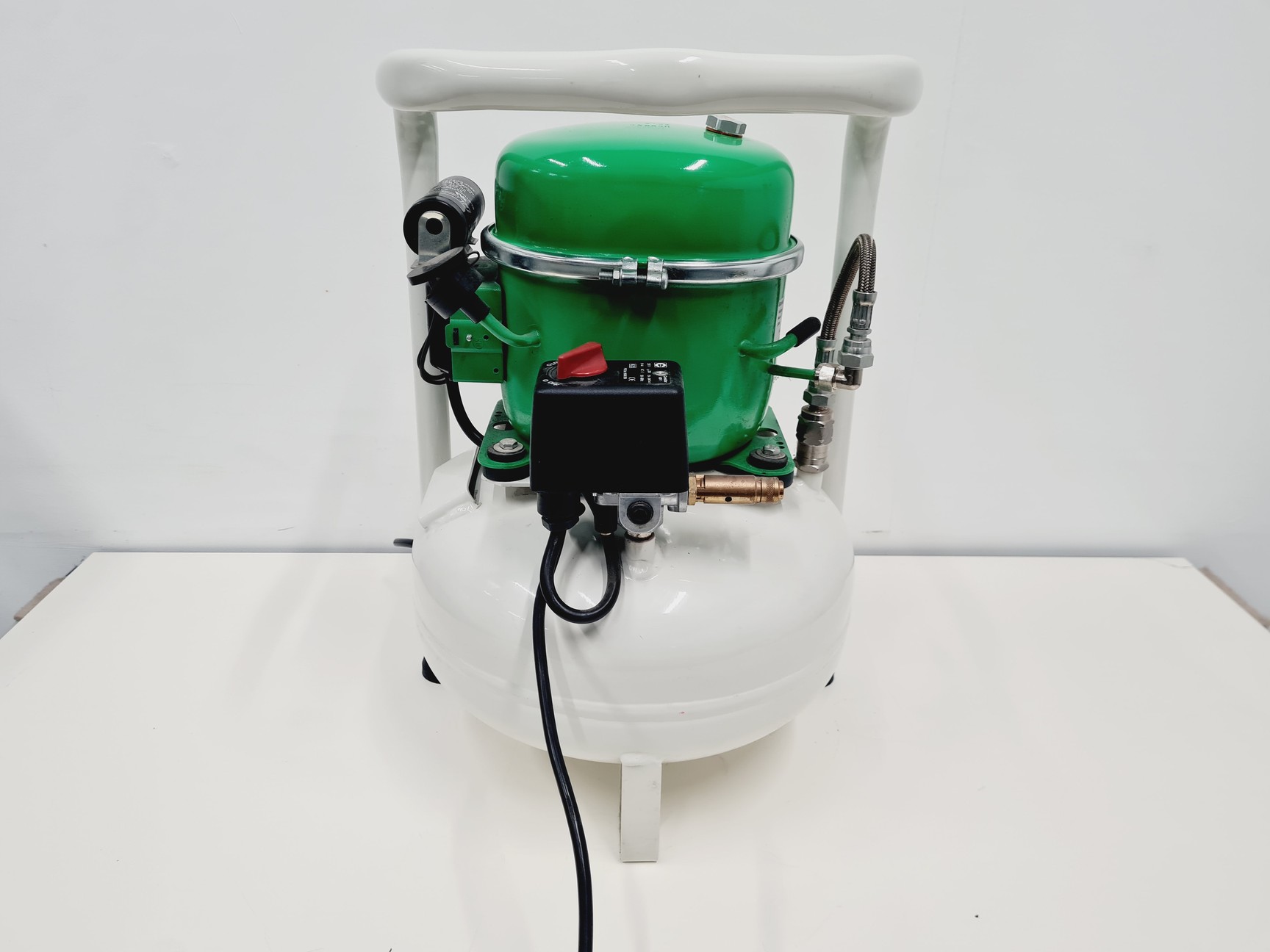 Image of Bambi BB8 Silent Compressor