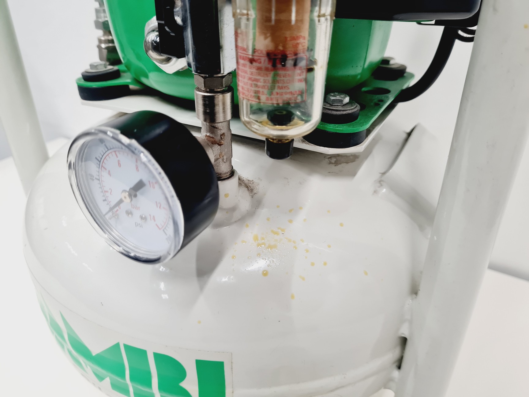 Image of Bambi BB8 Silent Compressor