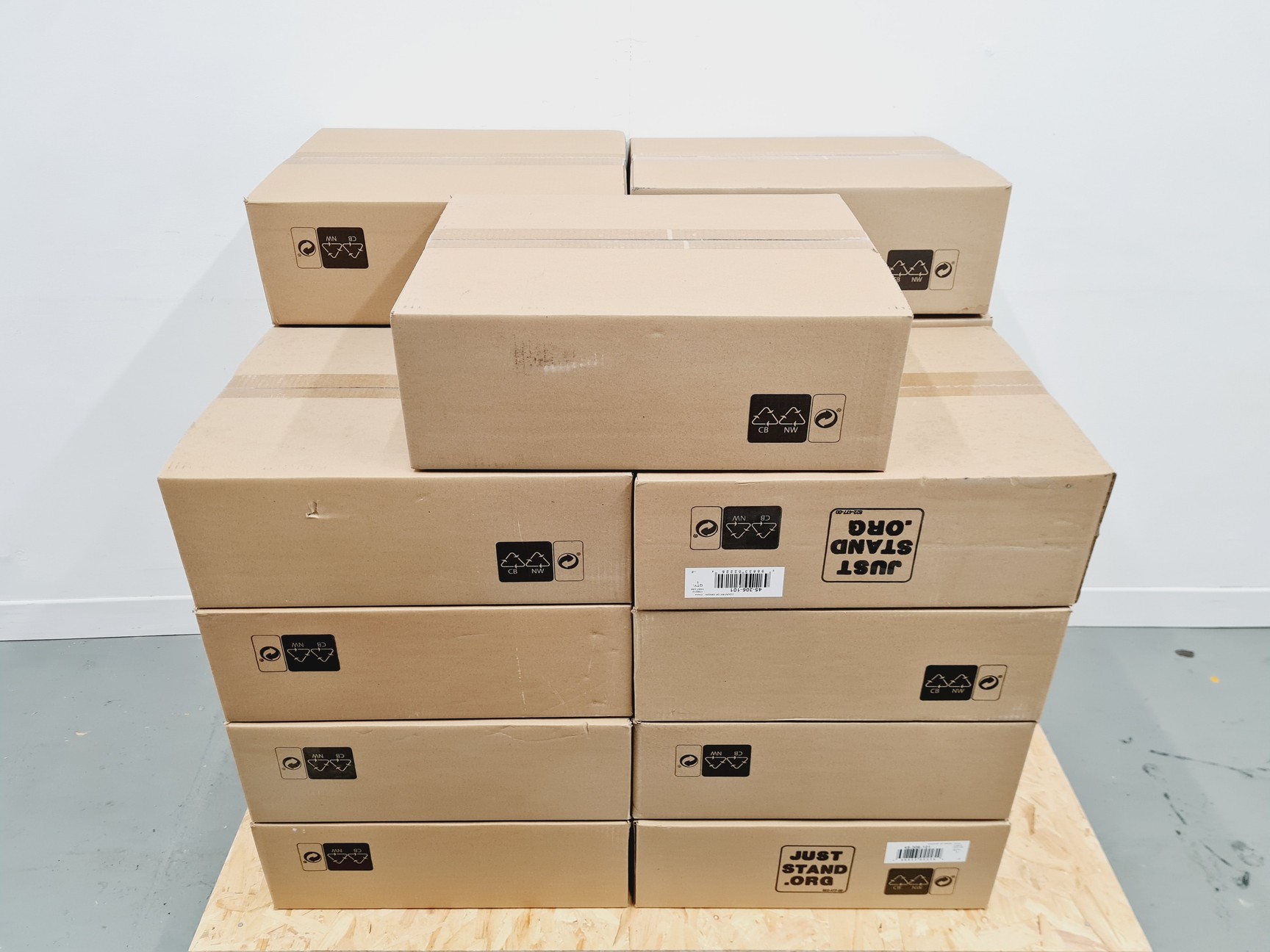 Image of Lot of 19 New Ergotron NeoFlex Desk Mount Tablet Arms 45-306-101