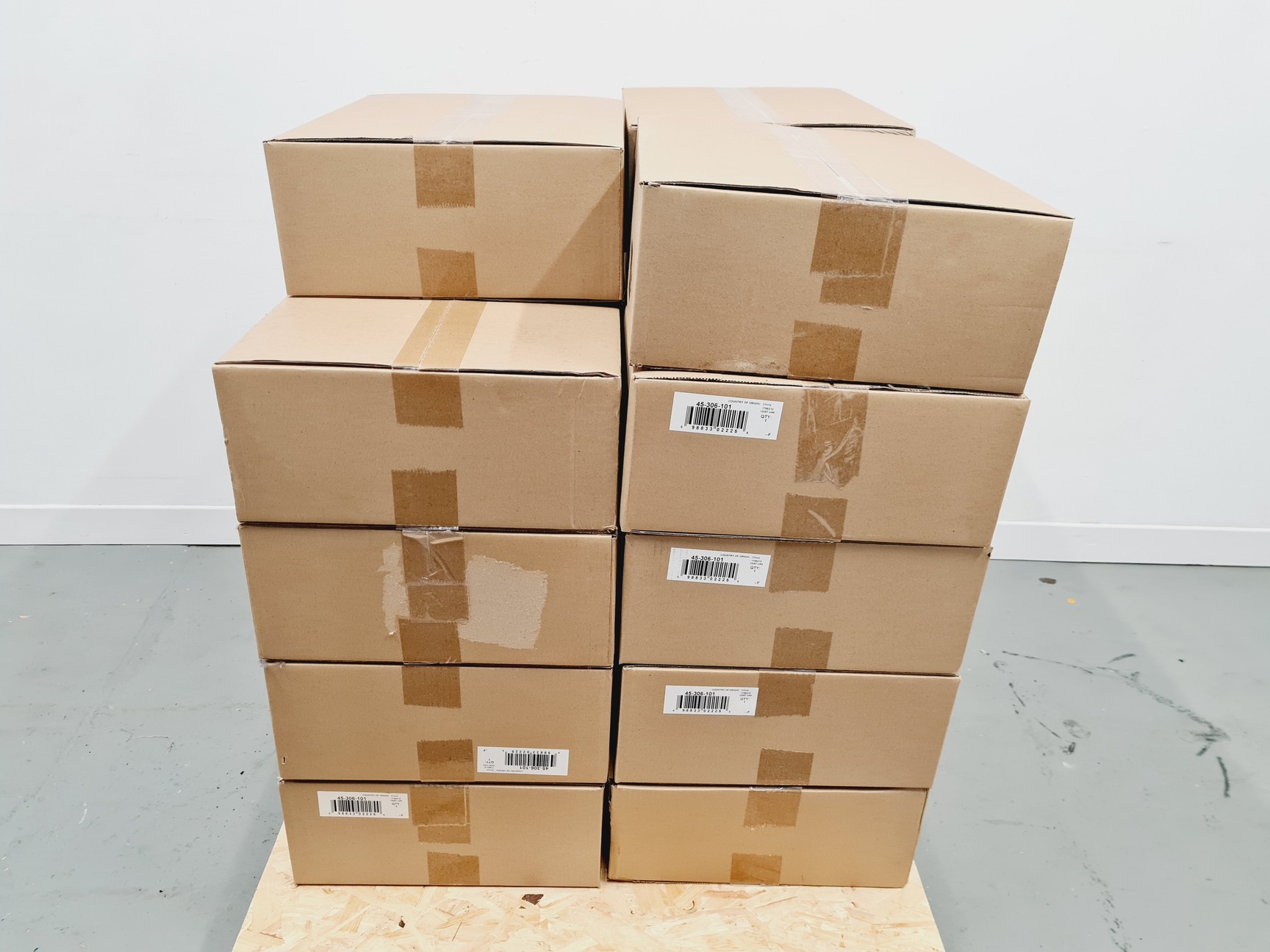 Image of Lot of 19 New Ergotron NeoFlex Desk Mount Tablet Arms 45-306-101