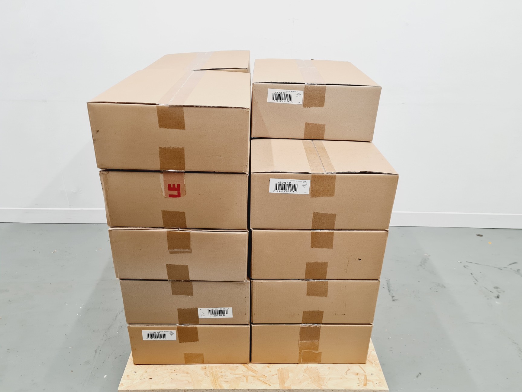 Image of Lot of 19 New Ergotron NeoFlex Desk Mount Tablet Arms 45-306-101