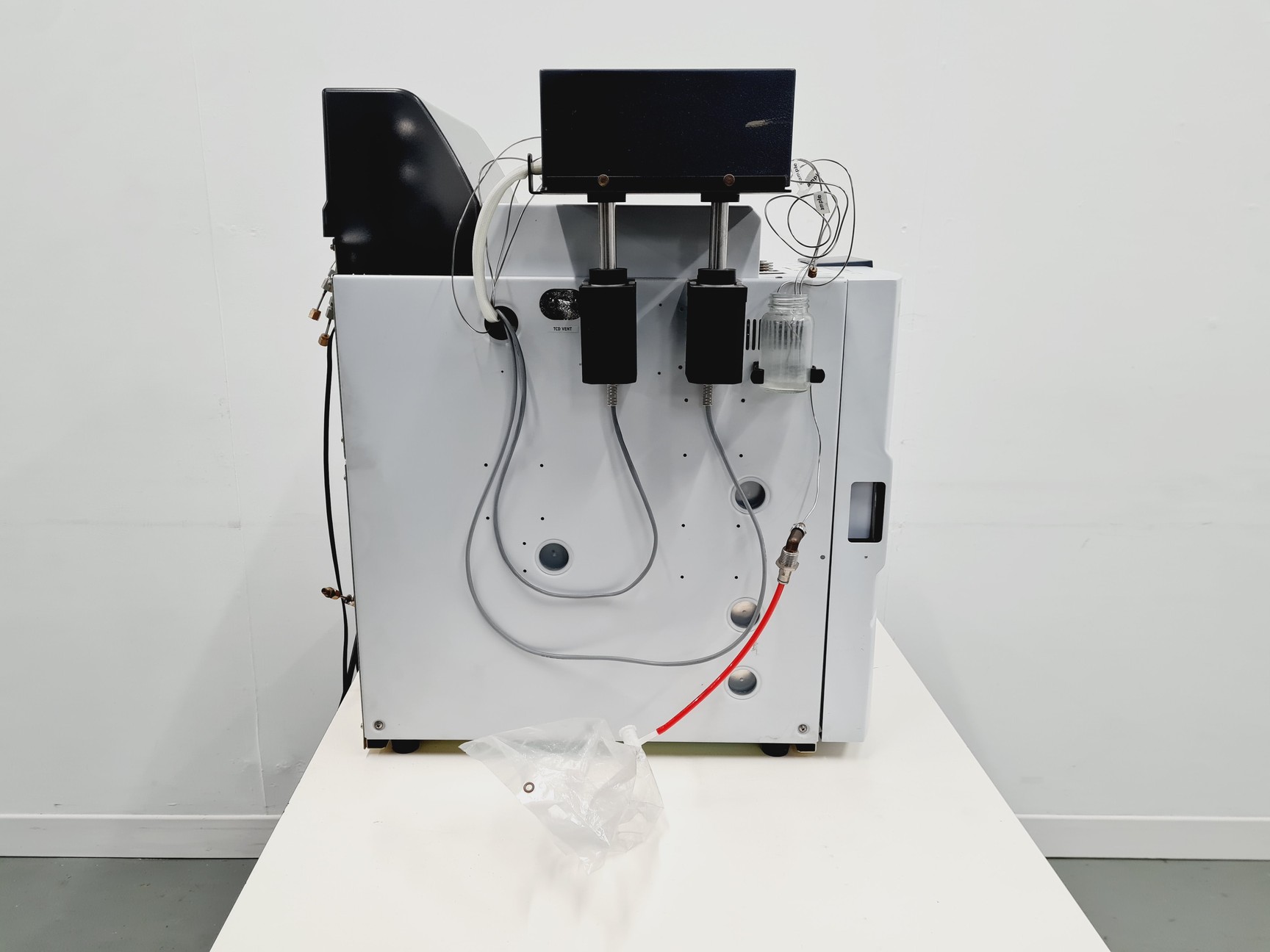 Image of Shimadzu GC-2014 Gas Chromatograph 