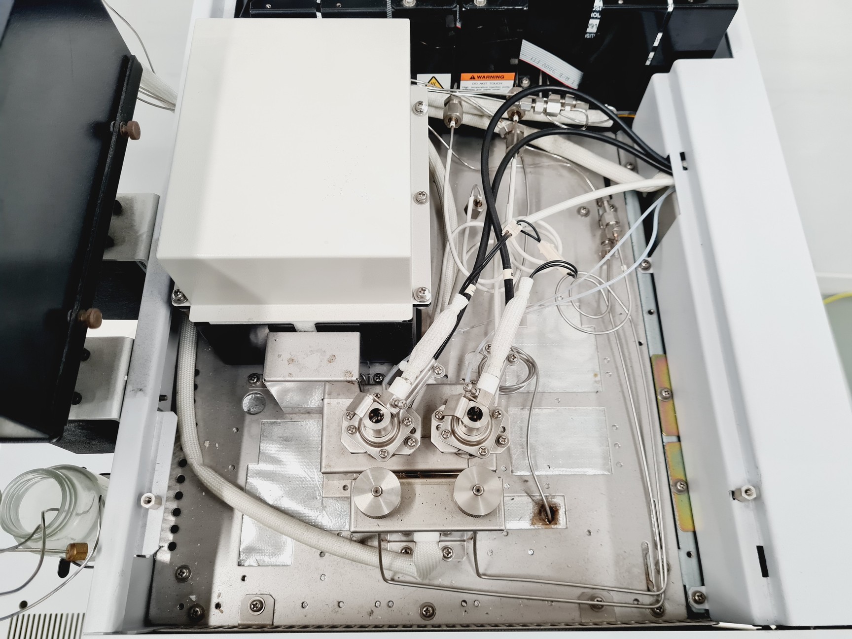 Image of Shimadzu GC-2014 Gas Chromatograph 