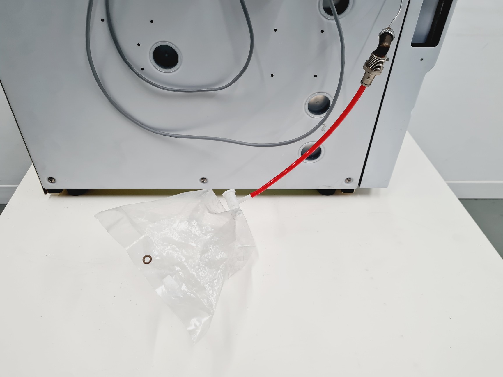 Image of Shimadzu GC-2014 Gas Chromatograph 