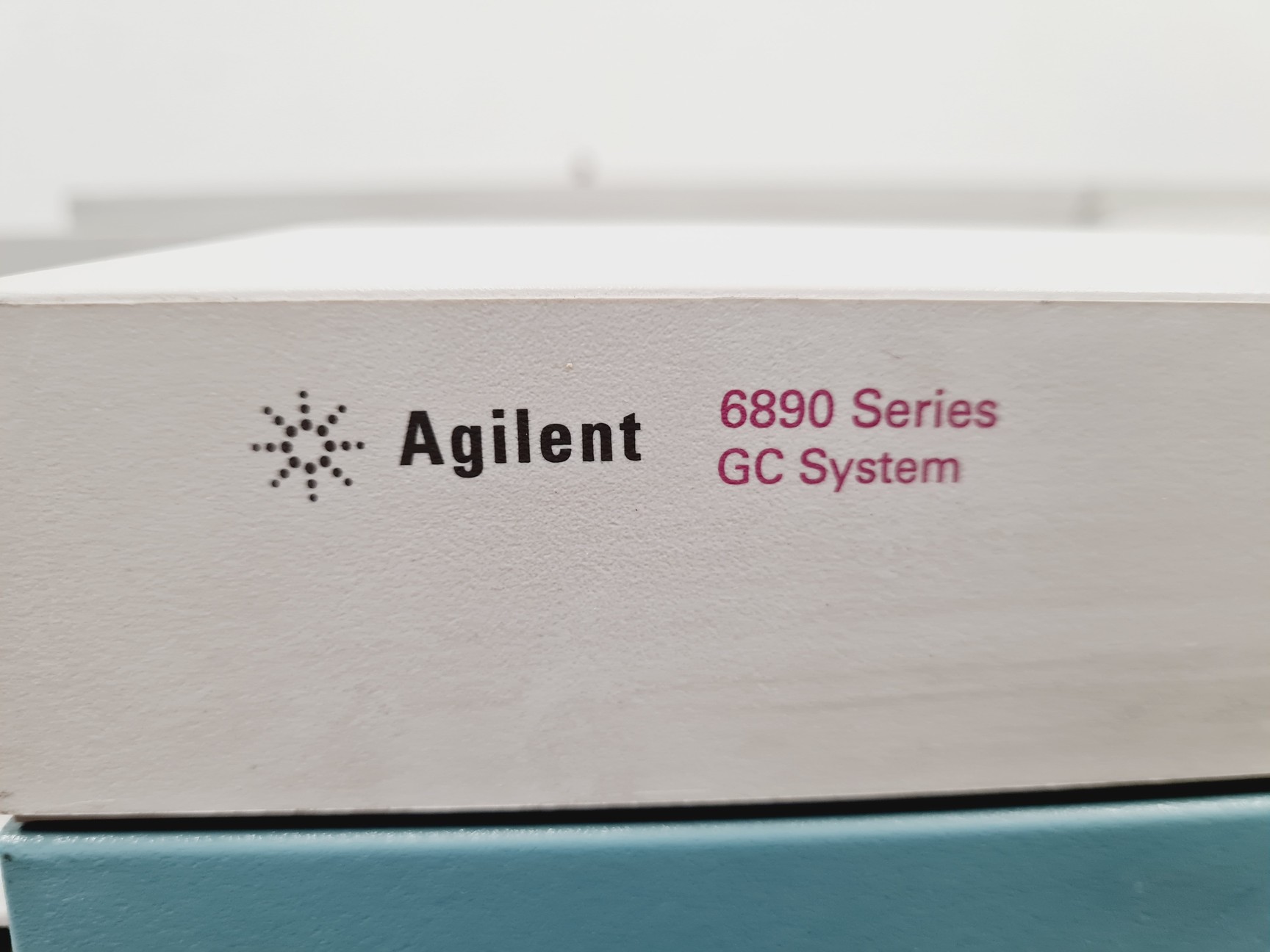 Image of Agilent 6890 Series Plus GC (G1530A) Gas Chromatograph
