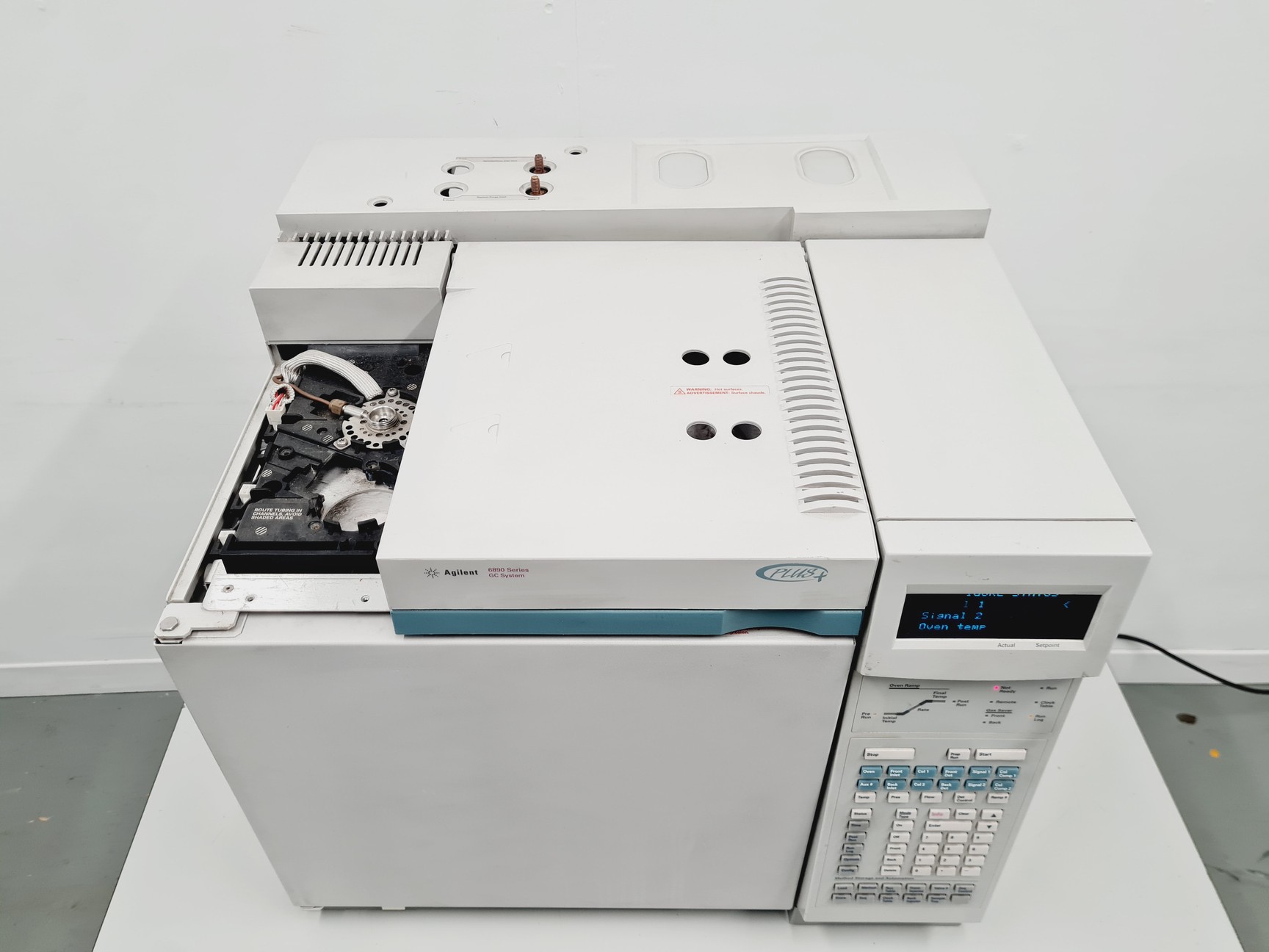 Image of Agilent 6890 Series Plus GC (G1530A) Gas Chromatograph