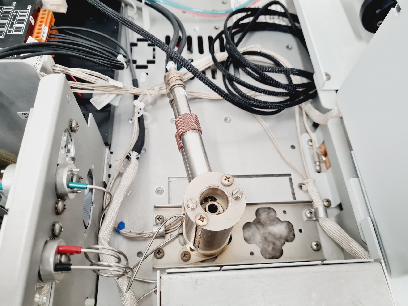 Image of Varian CP-3800 Gas Chromatograph