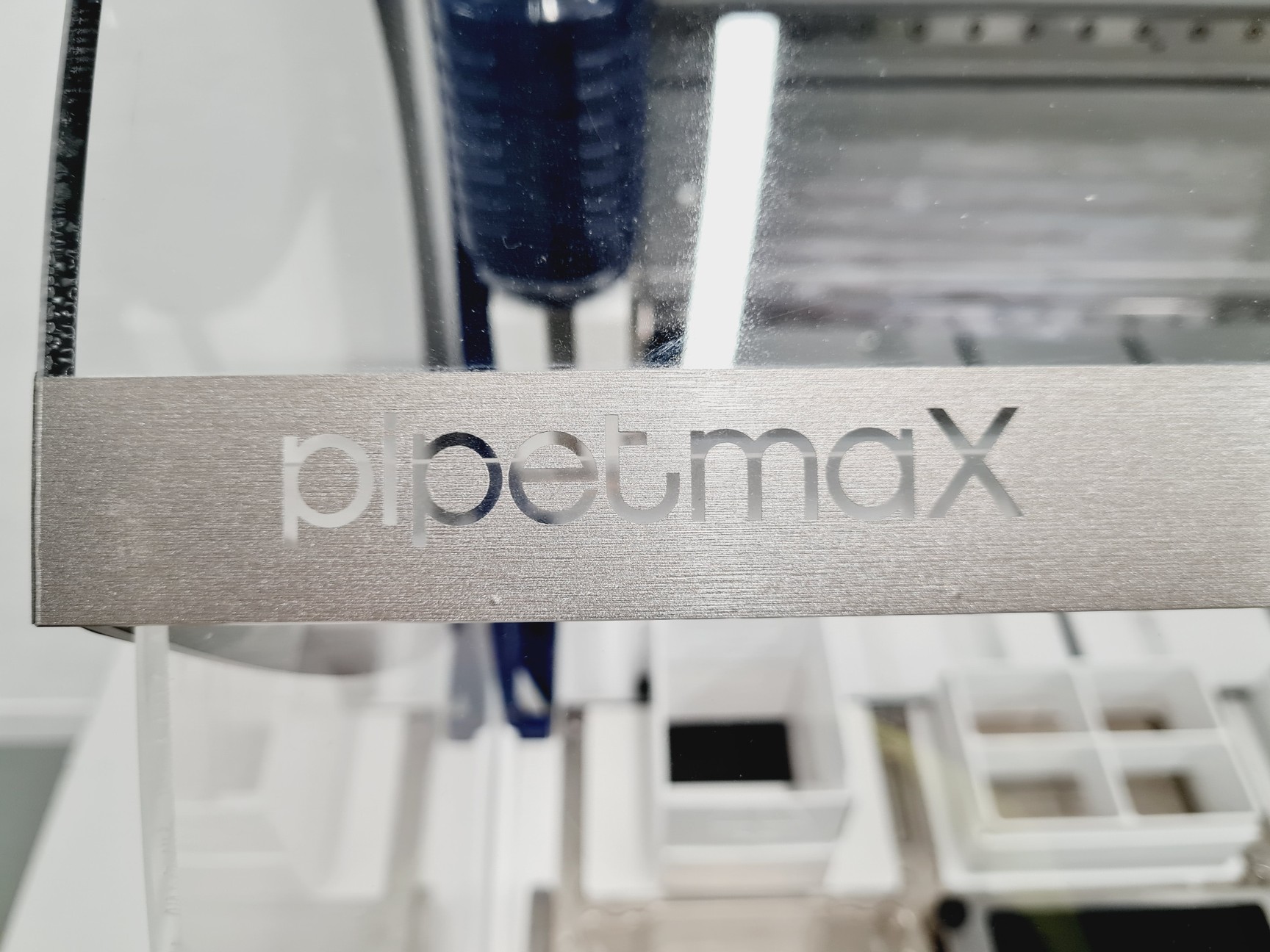 Image of Gilson PipetmaX 268 Liquid Handler Automated Pipetting System