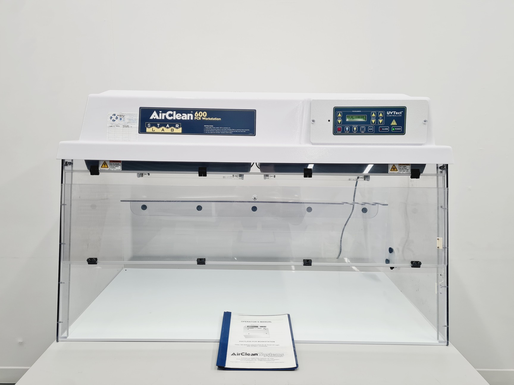 Image of AirClean 600 PCR Workstation