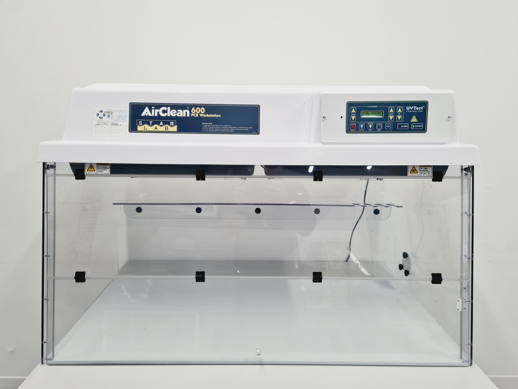 Image of AirClean 600 PCR Workstation