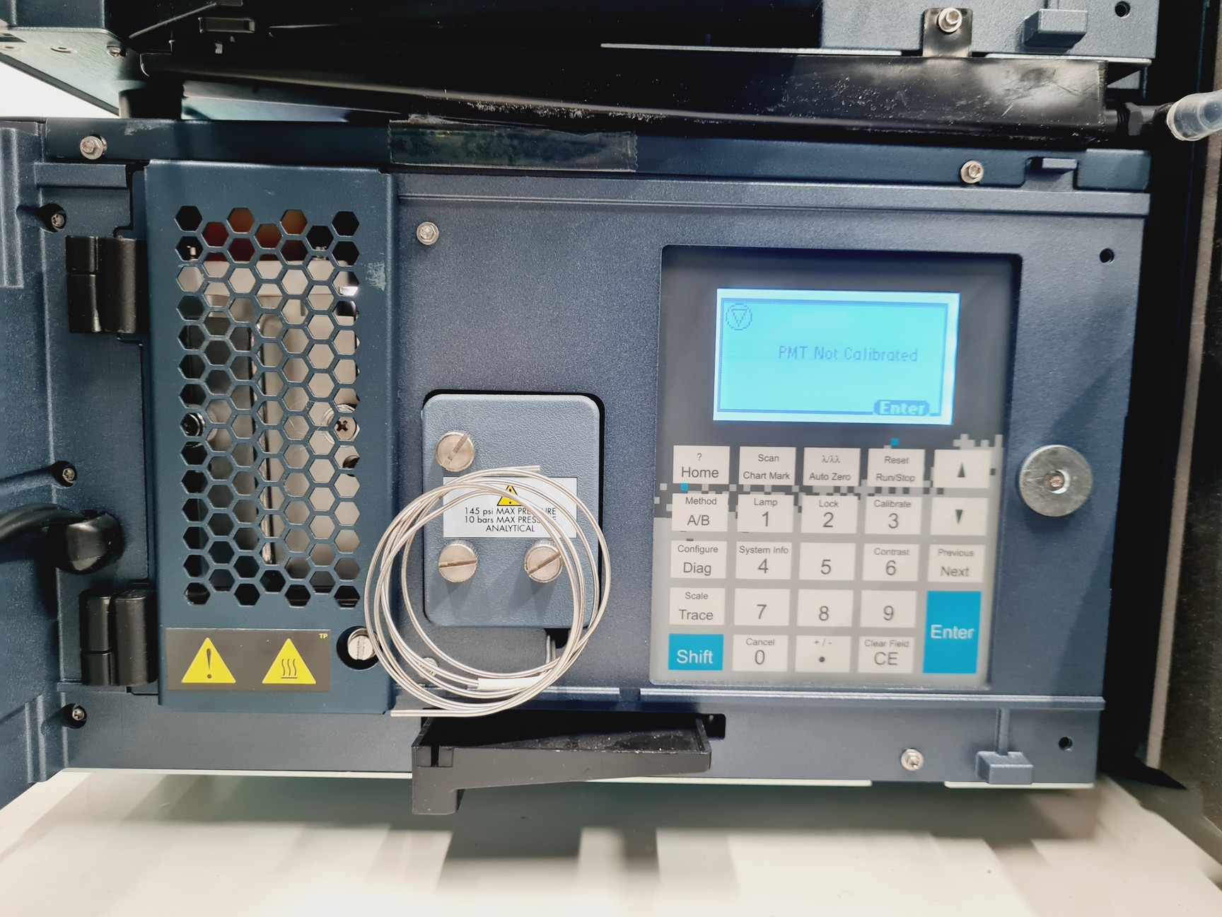 Image of Waters Alliance System w/ e2695 Separations Module, 2998 PDA , 2475 FLR 