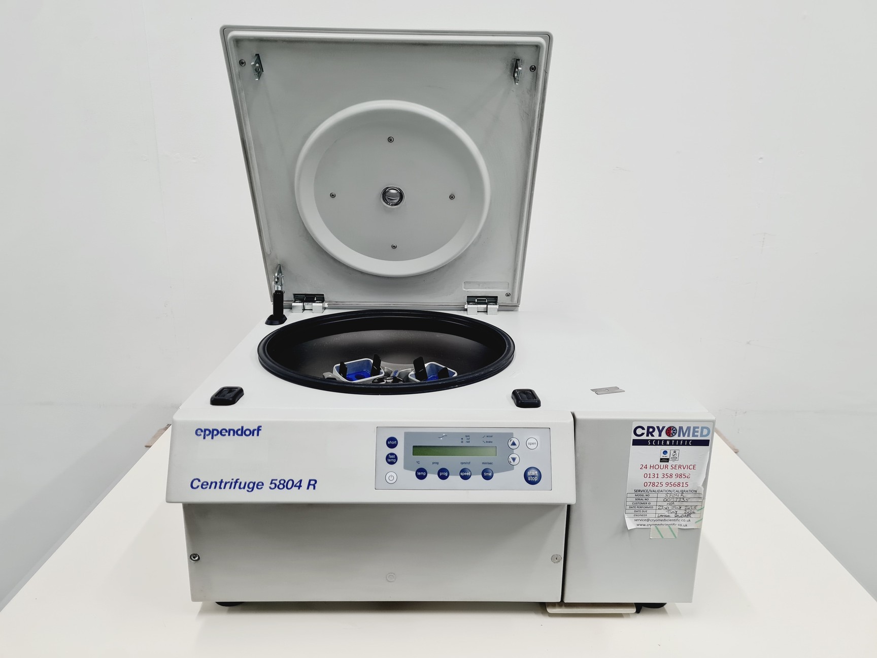 Image of Eppendorf 5804 R Centrifuge w/  Eppendorf A-4-44 Rotor Spares/Repair Lab