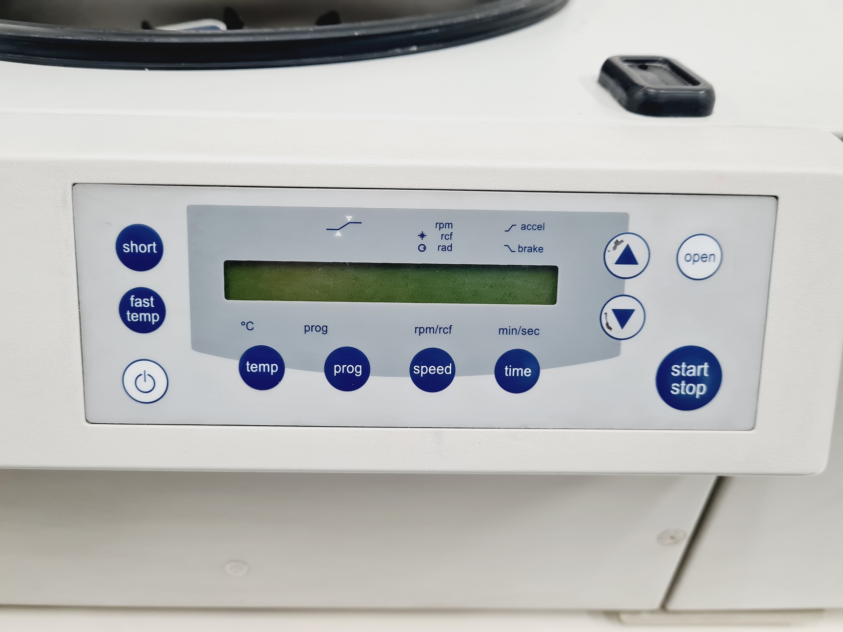 Image of Eppendorf 5804 R Centrifuge w/  Eppendorf A-4-44 Rotor Spares/Repair Lab