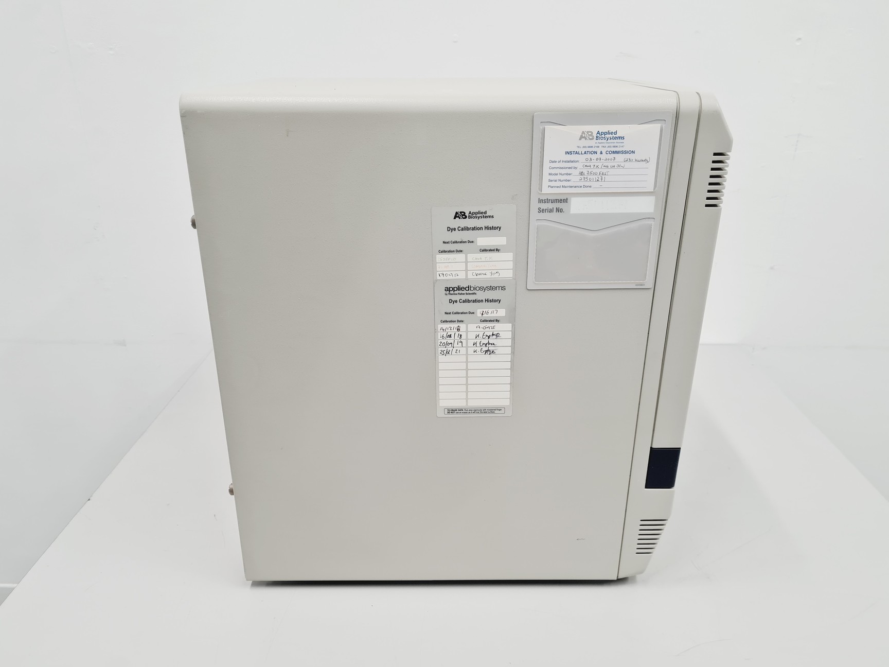Image of Applied Biosystems 7500 Fast Real-Time PCR System Lab