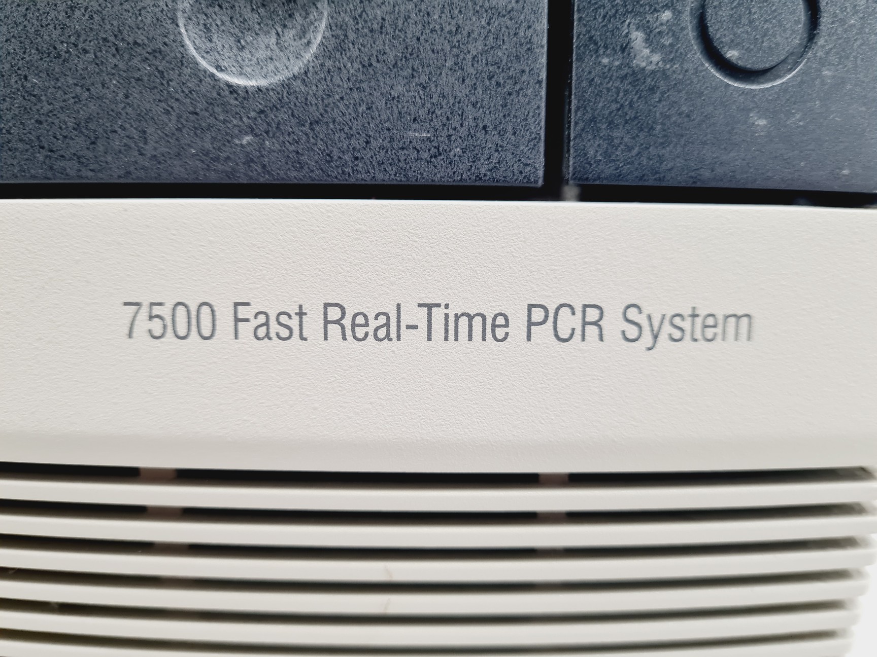 Image of Applied Biosystems 7500 Fast Real-Time PCR System Lab