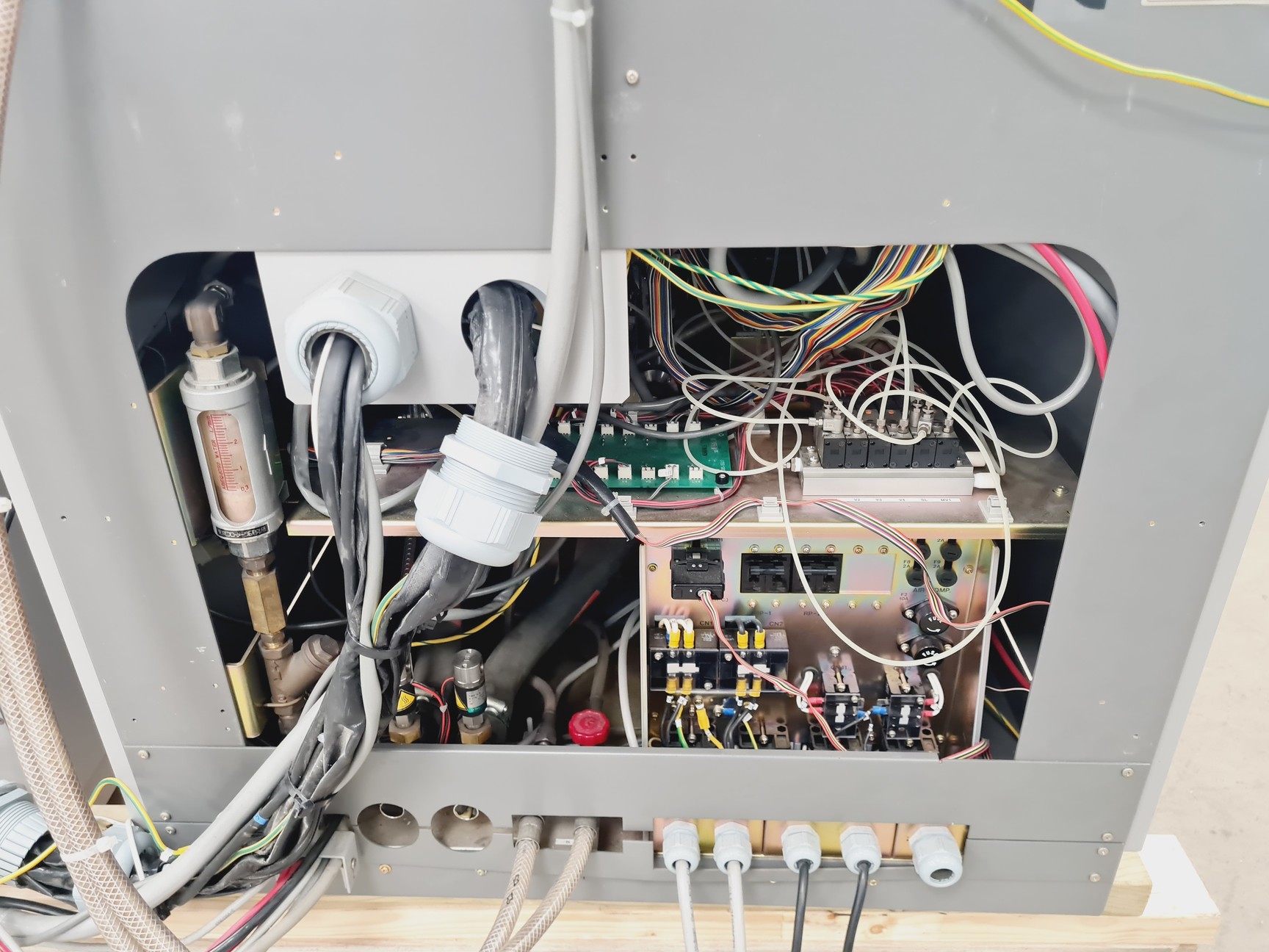 Image of Hitachi S-4300 Scanning Electron Microscope (SEM) System - Spares/Repair Lab