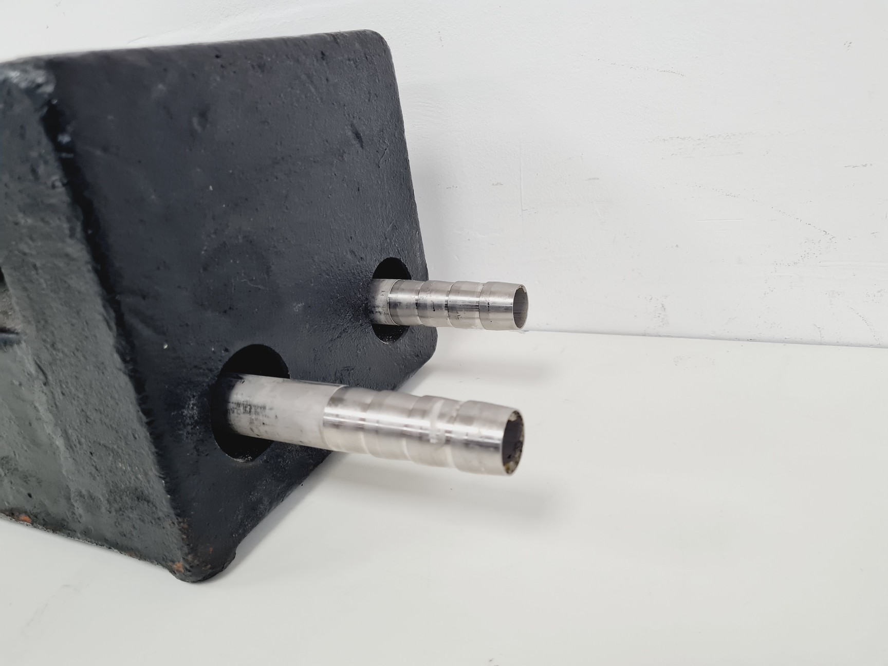 Image of Hitachi S-4300 Scanning Electron Microscope (SEM) System - Spares/Repair Lab