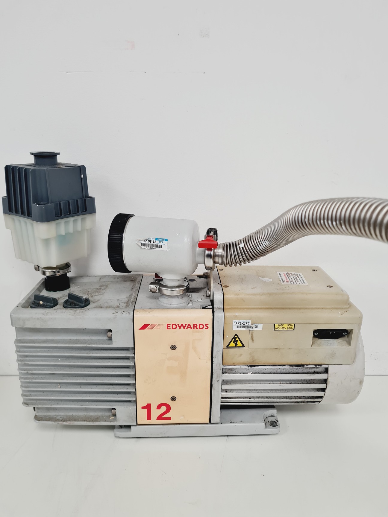 Image of Hitachi S-4300 Scanning Electron Microscope (SEM) System - Spares/Repair Lab