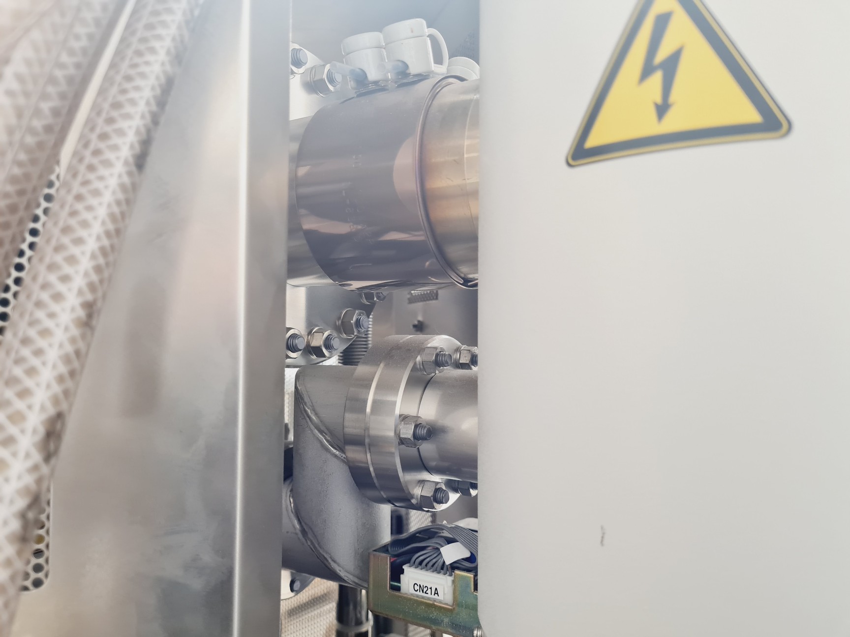 Image of Hitachi S-4300 Scanning Electron Microscope (SEM) System - Spares/Repair Lab