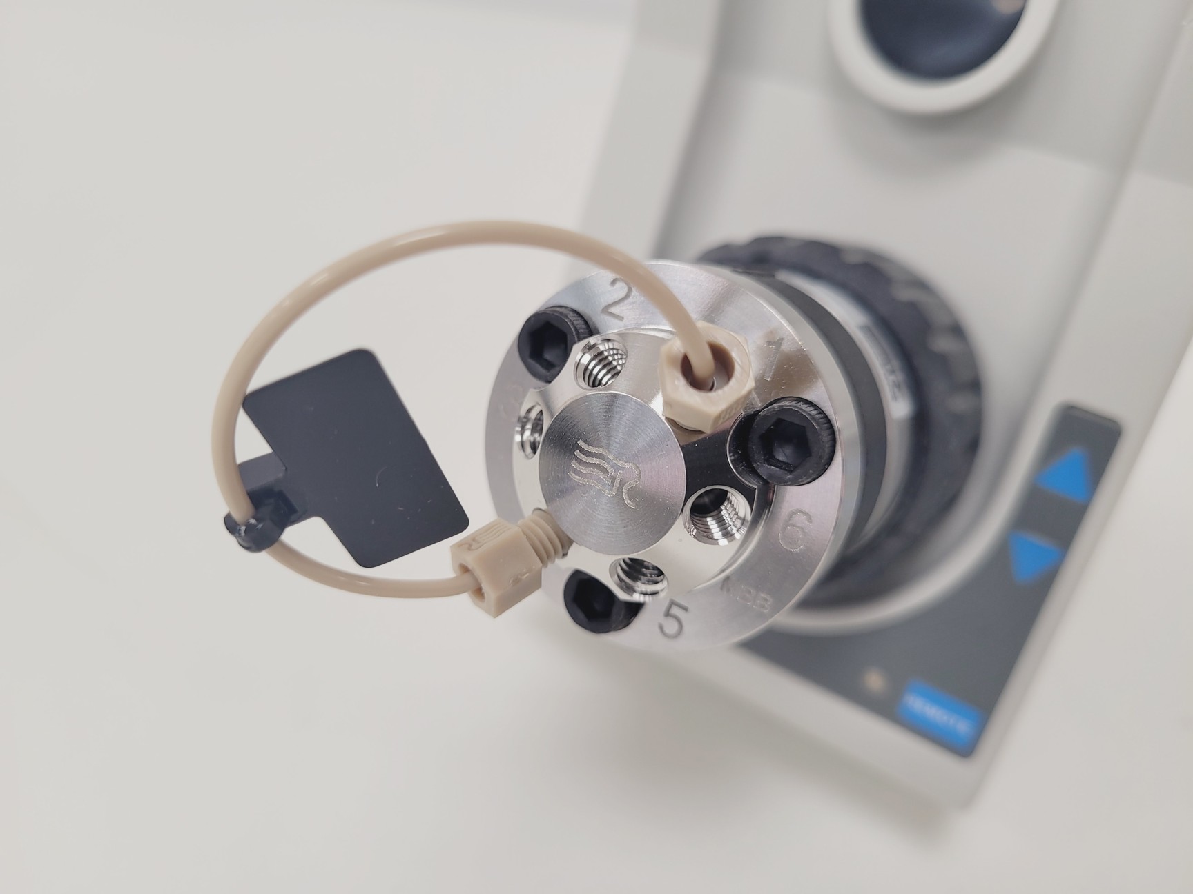 Image of 2 x Rheodyne MX Series II MXT715-000 Switching Valves Lab