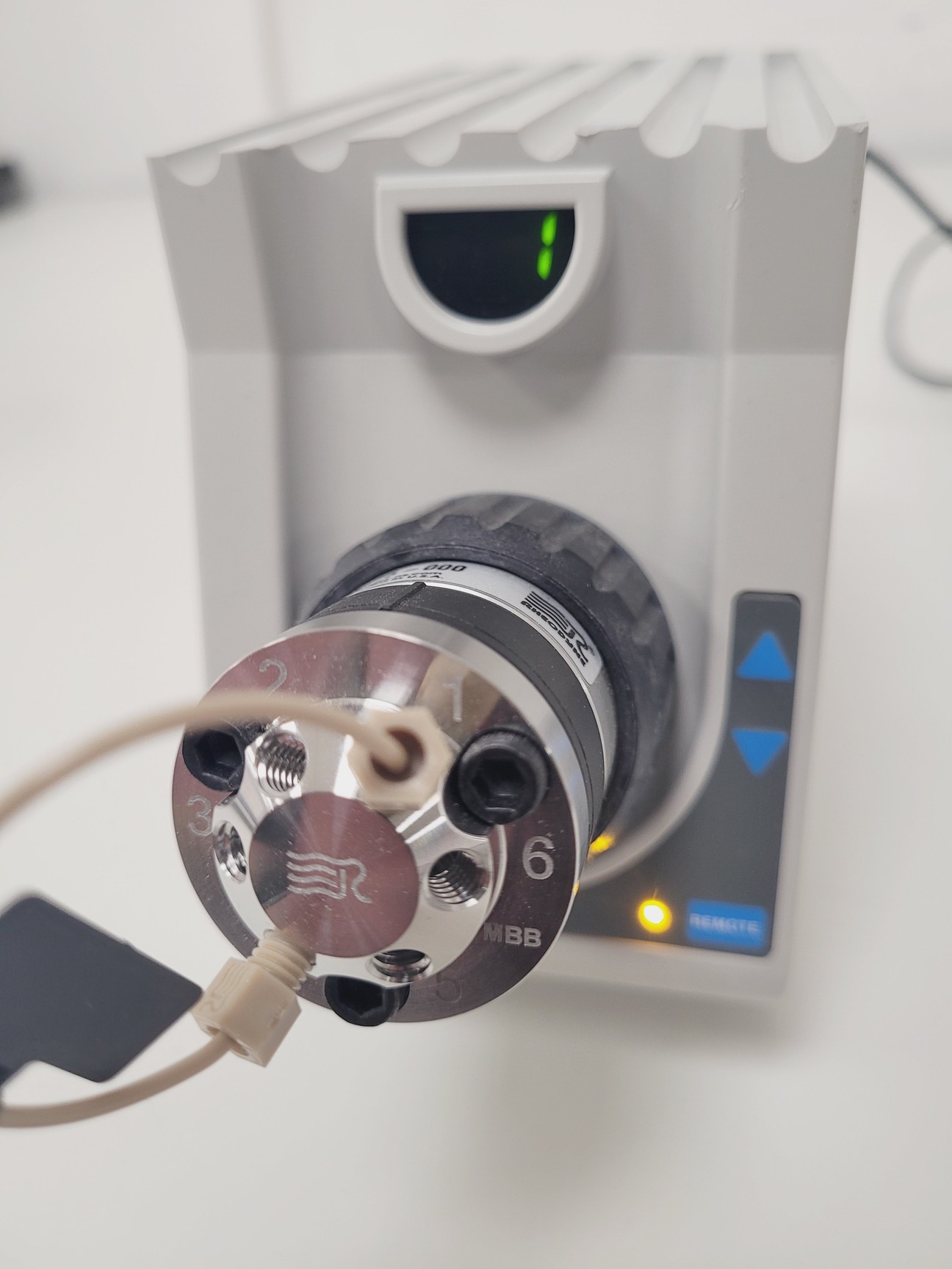 Image of 2 x Rheodyne MX Series II MXT715-000 Switching Valves Lab