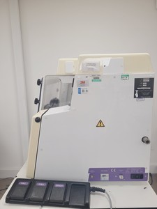 Thumbnail image of Ruskinn Invivo2 400 Hypoxia Workstation Lab