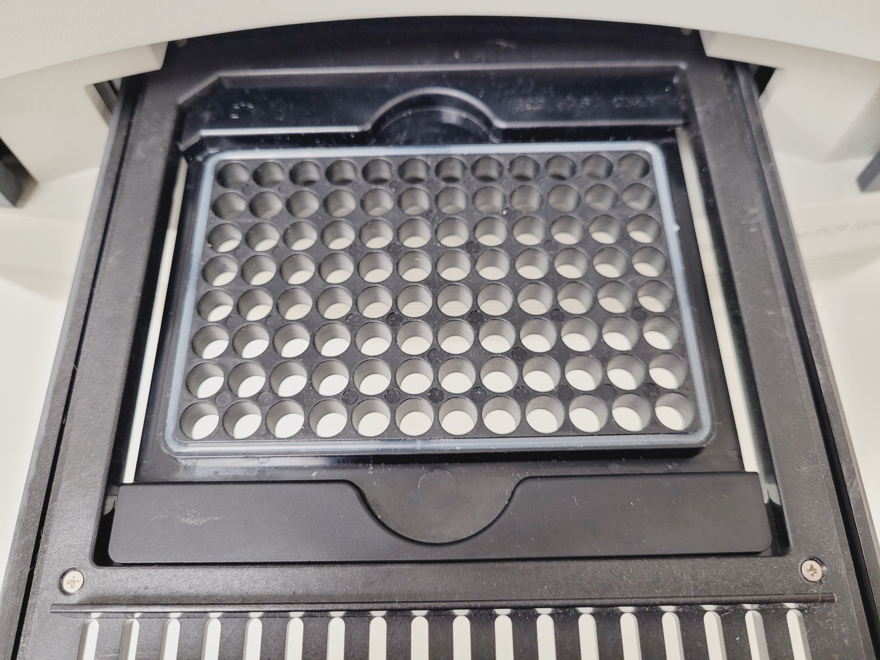 Image of Applied Biosystems 7500 Fast Real-Time PCR System Lab