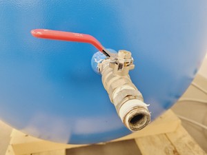 Thumbnail image of Vixen Aqua Blast 915 Wet Blasting Cabinet with Air Compressor and Salt Trolley