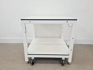 Thumbnail image of Trespa Table 80 x 80 x 85 cm Lab