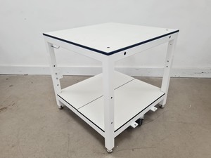 Thumbnail image of Trespa Table 80 x 80 x 85 cm Lab