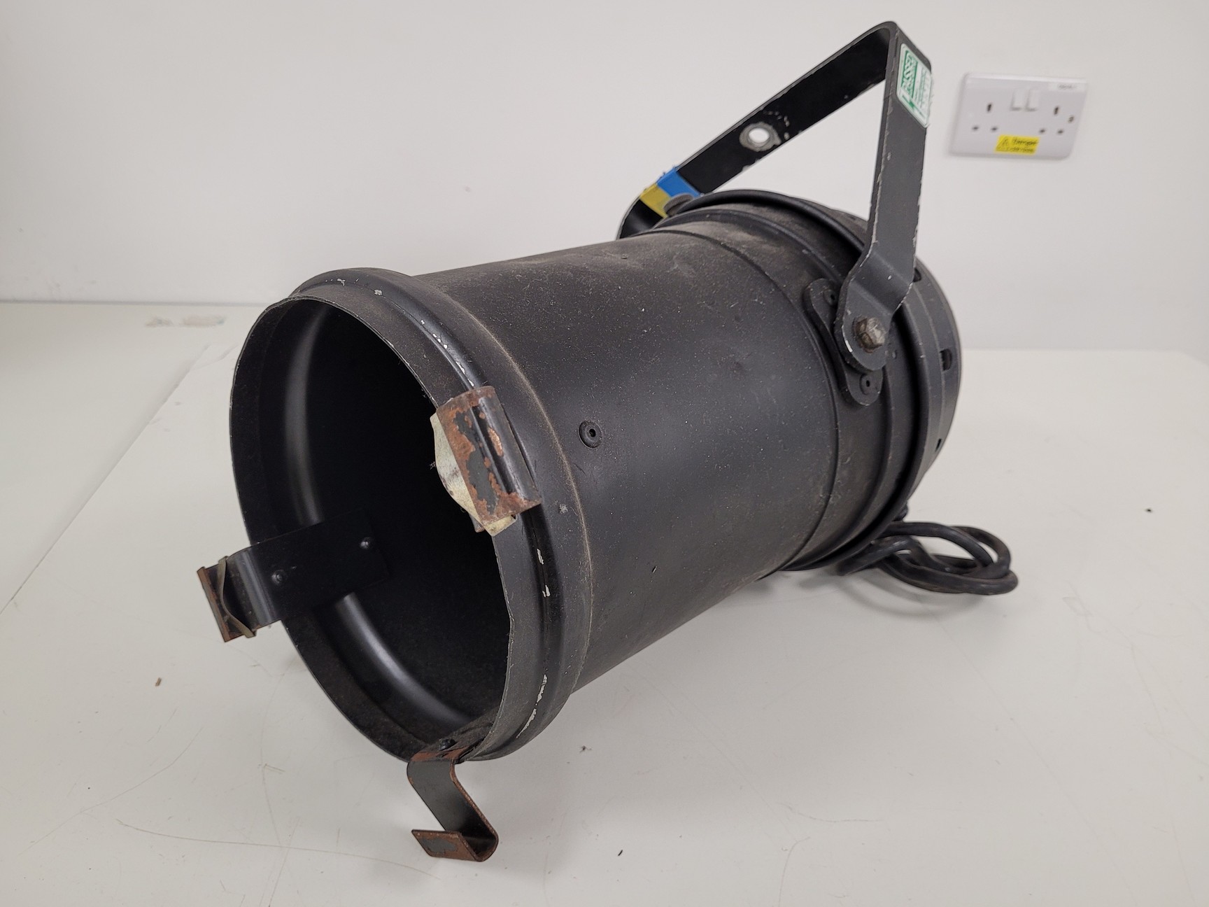 Image of Mixed Lighting Equipment - Colour Wash 250AT, PAR-56XY, MAC 250TM