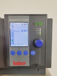 Thumbnail image of Huber CC 415 Refrigerated Heating Bath Circulator Lab