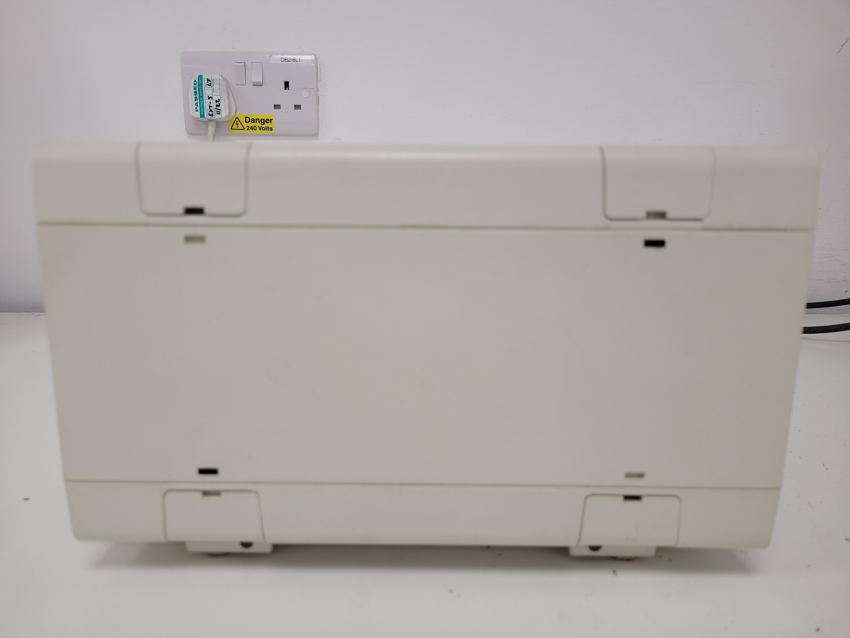 Image of Zeiss Axioskop Microscope w/ J04Z0H Power Supply Lab