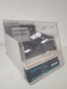 Thumbnail image of New Brunswick Scientific Innova 4000 Benchtop Incubator Shaker Lab