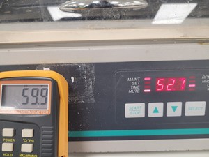 Thumbnail image of New Brunswick Scientific Innova 4000 Benchtop Incubator Shaker Lab