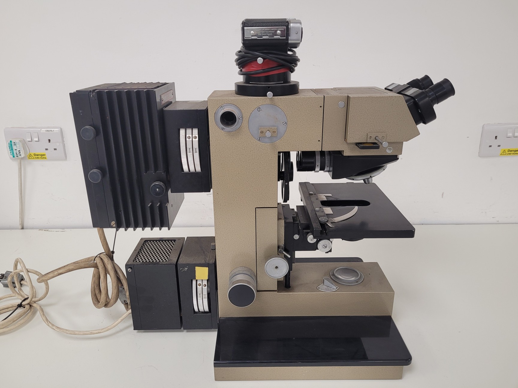Vickers Lab Vickers M41 Photoplan Fluorescence Microscope w/ Microplan 40/0.7 ...