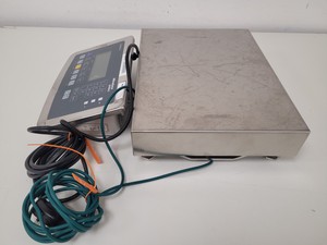 Thumbnail image of Minebea Intec Combics 2 CAW2S1-30ED-I Weighing Scale Lab