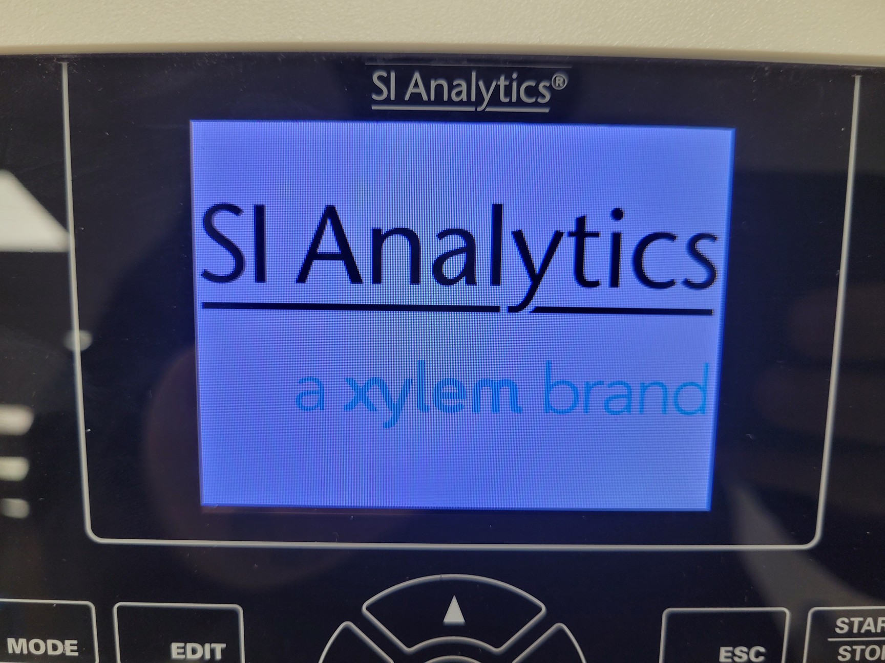 Image of SI Analytics TitroLine 7500 KF Trace Lab