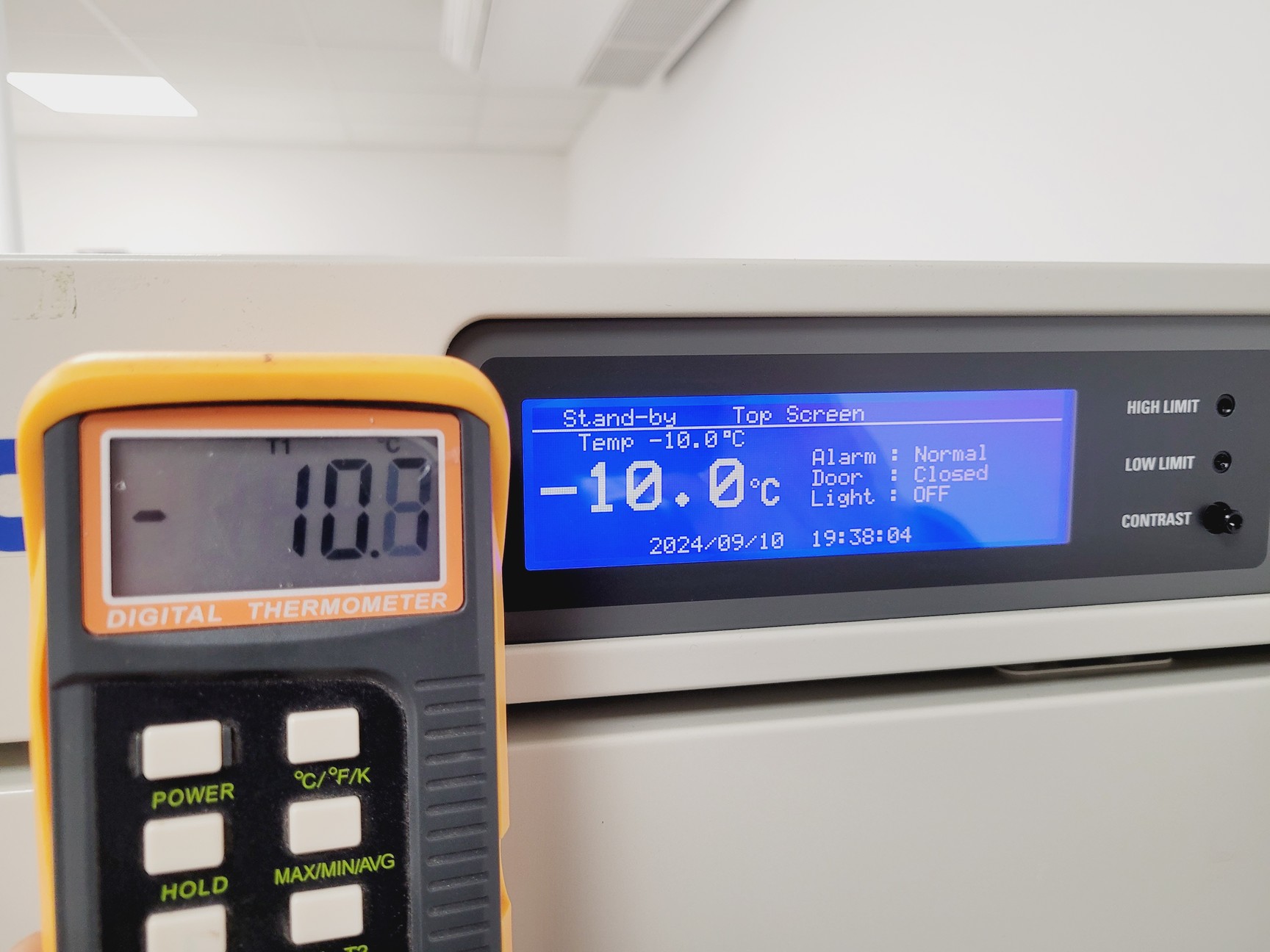 Image of PHCBI MIR-254-PE Cooled Incubator Lab