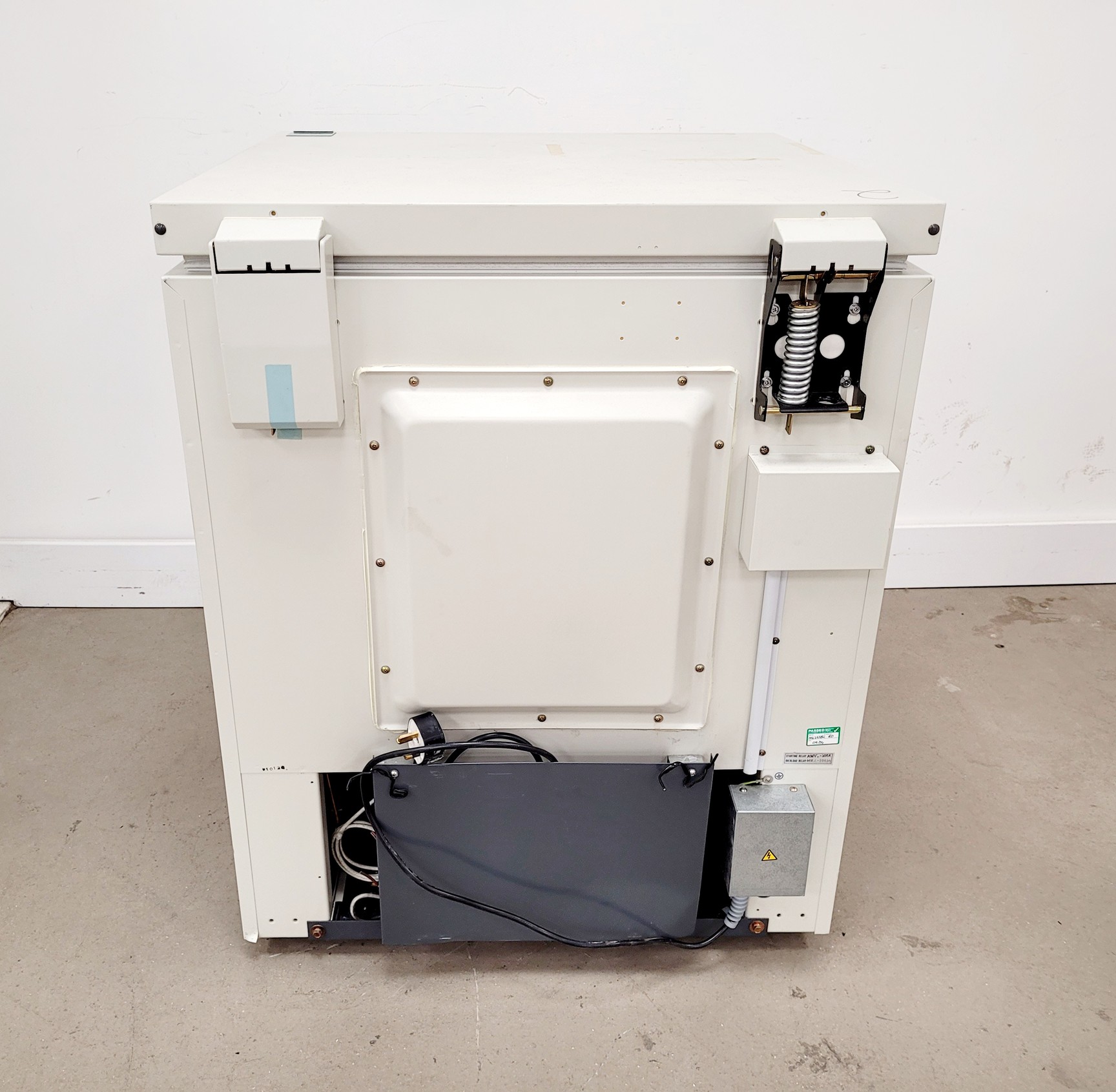 Image of Sanyo MDF-192 Ultra Low-Temperature Freezer Lab