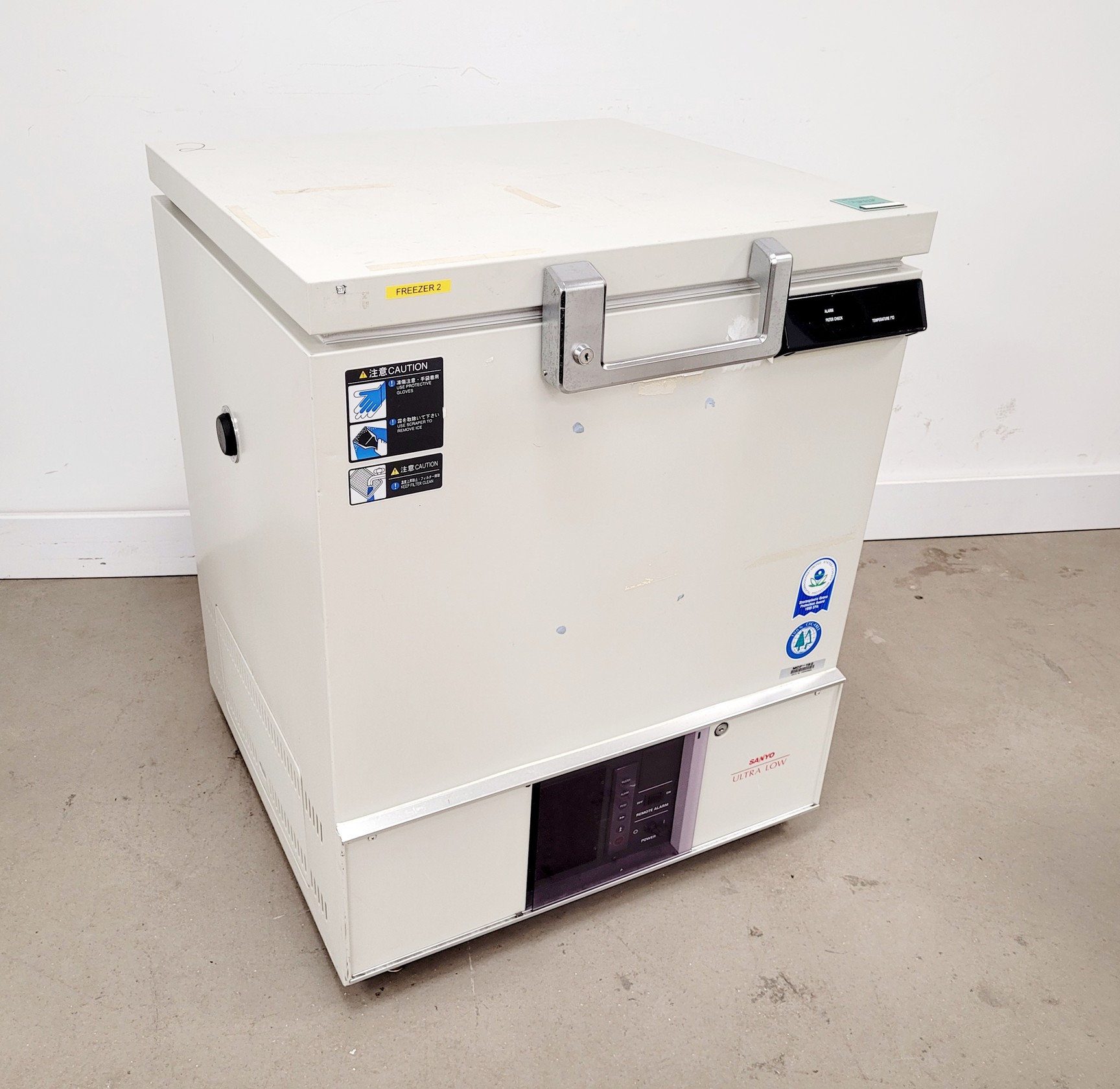 Image of Sanyo MDF-192 Ultra Low-Temperature Freezer Lab