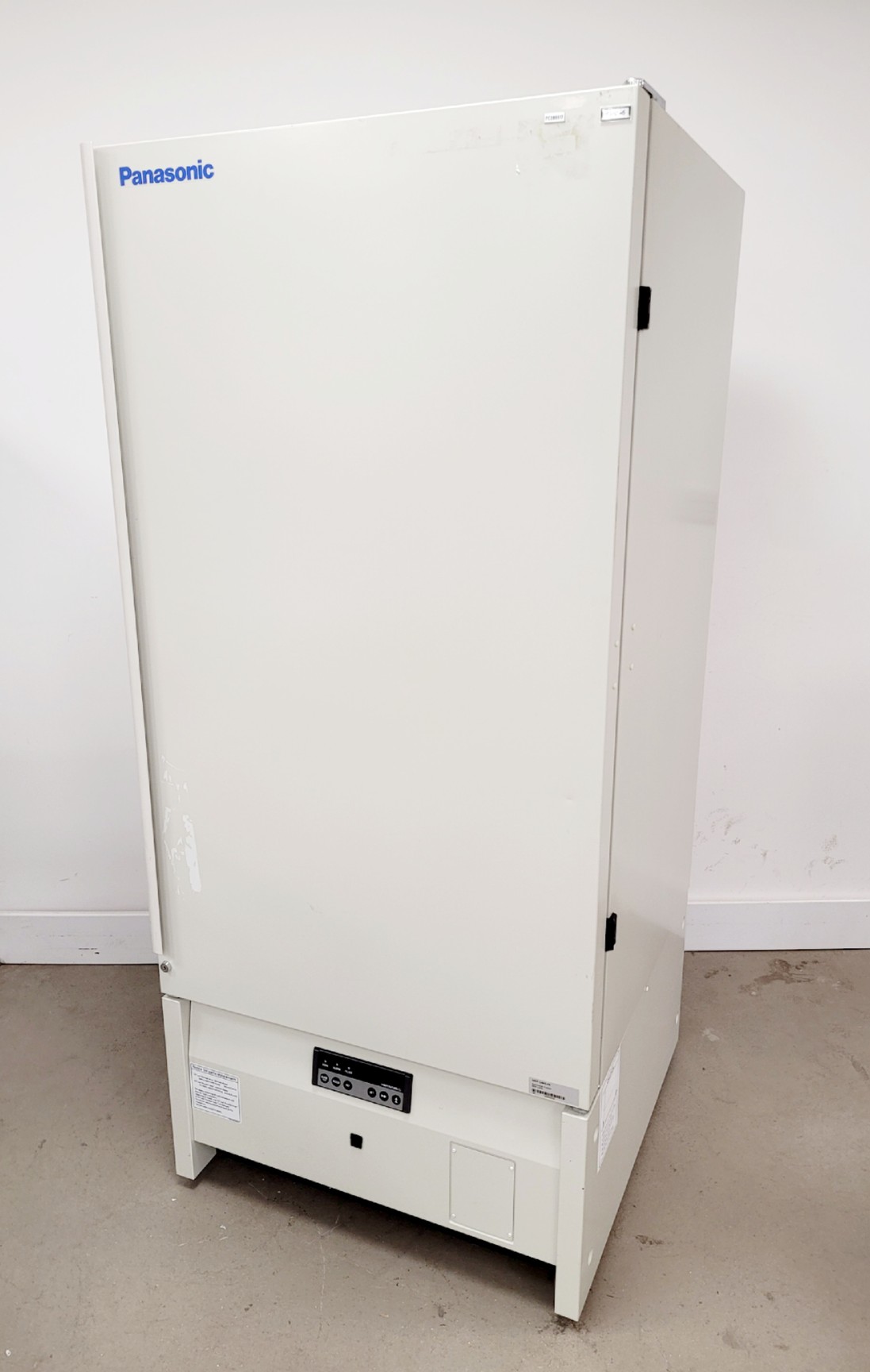 Image of Panasonic Model MDF-U443-PE Biomedical Freezer Lab