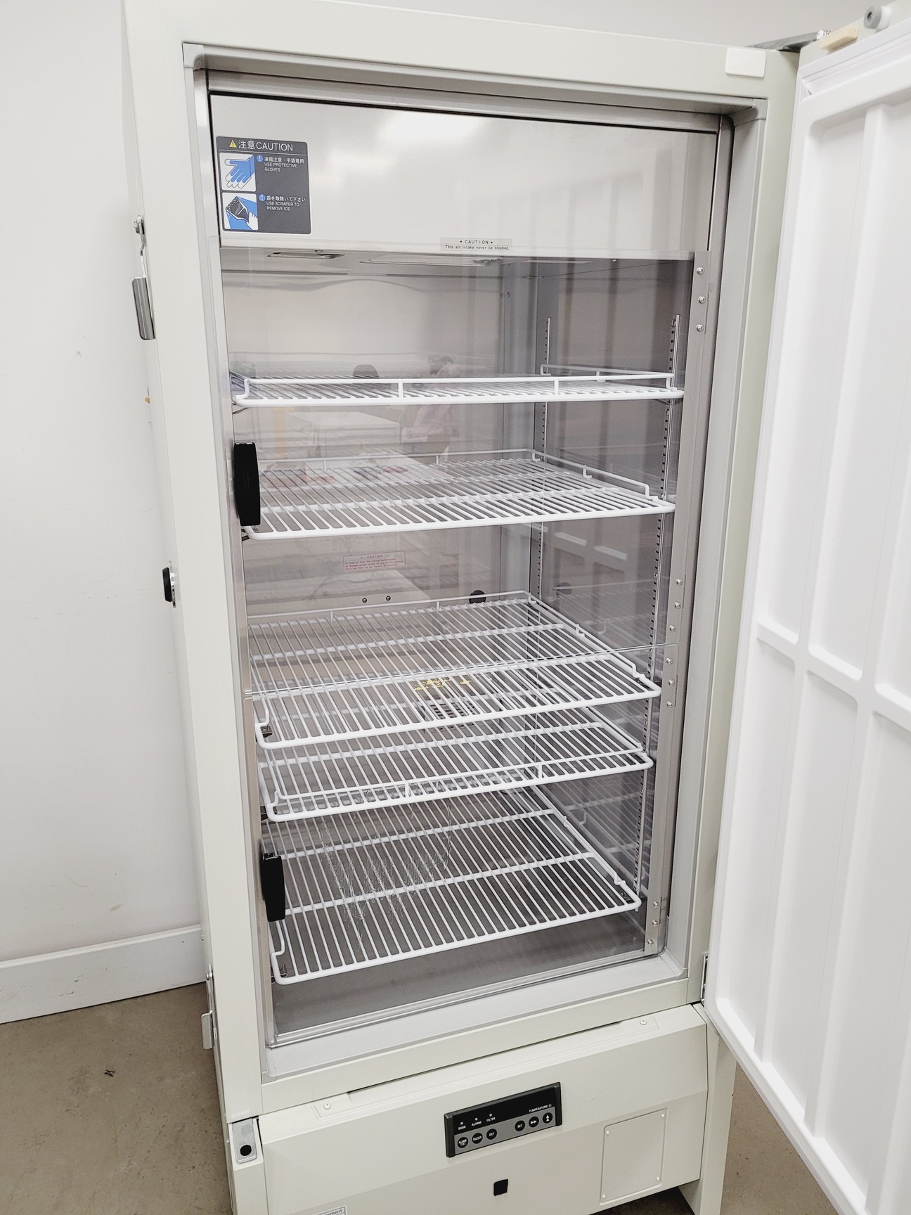 Image of Panasonic Model MDF-U443-PE Biomedical Freezer Lab