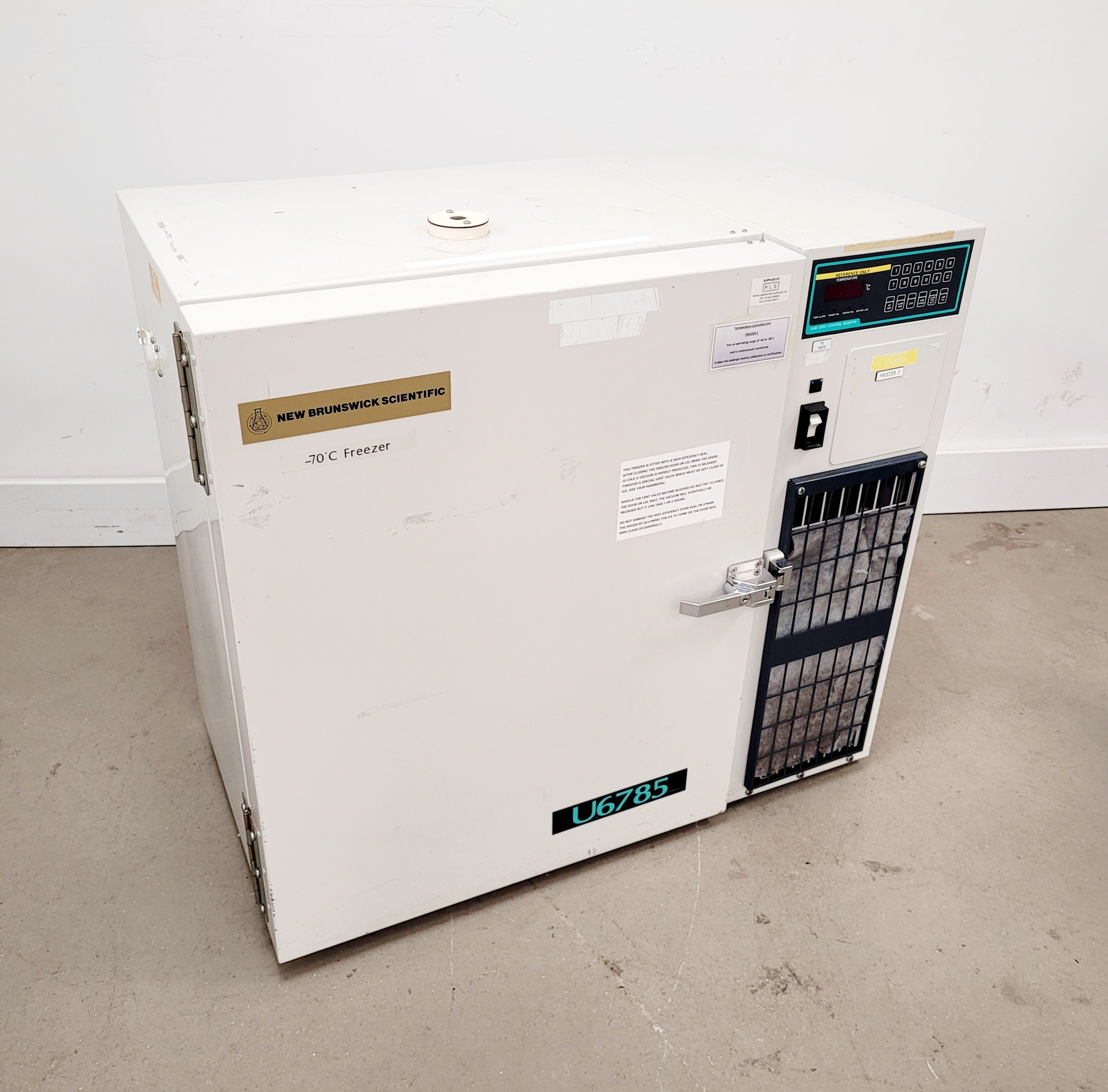 Image of New Brunswick U67-85 U6785 Benchtop Ultra Low Temperature Freezer Lab Faulty