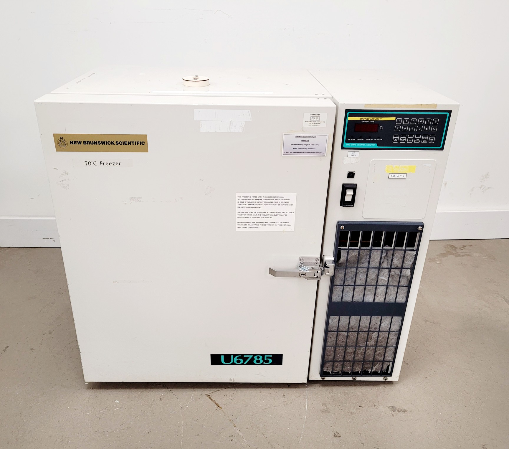 Image of New Brunswick U67-85 U6785 Benchtop Ultra Low Temperature Freezer Lab Faulty