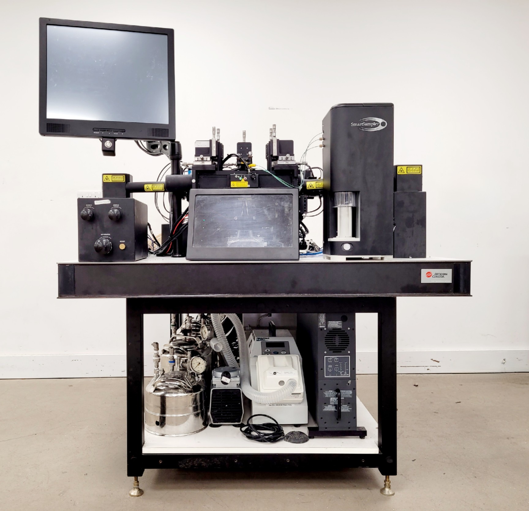 Image of Beckman Coulter MoFlo XDP Cell Sorter Laser Cytomation System + Optics Table Lab