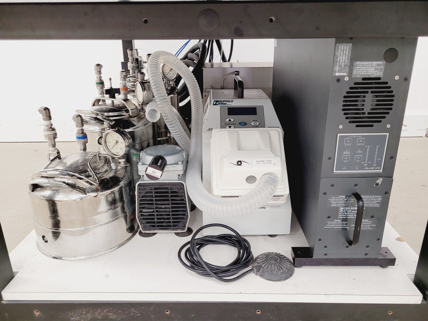 Image of Beckman Coulter MoFlo XDP Cell Sorter Laser Cytomation System + Optics Table Lab