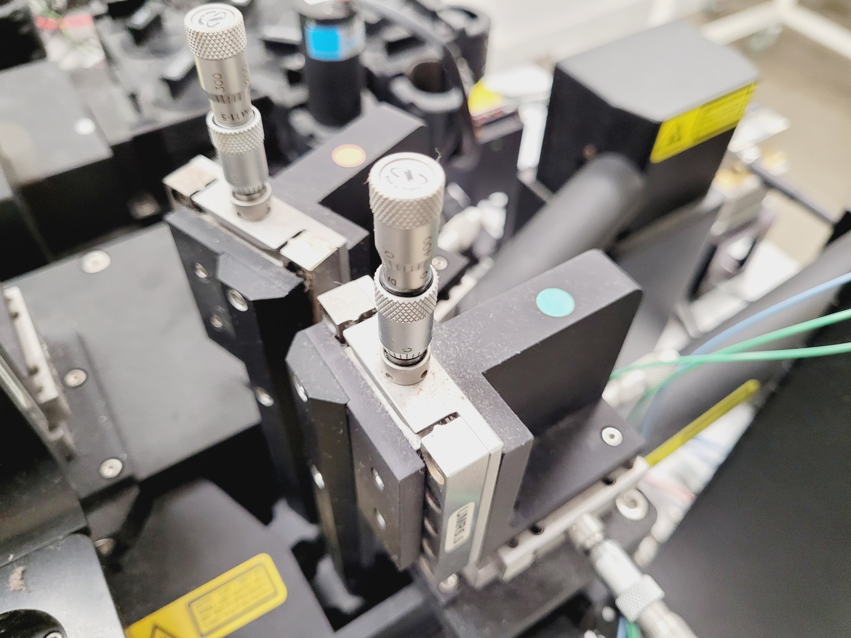 Image of Beckman Coulter MoFlo XDP Cell Sorter Laser Cytomation System + Optics Table Lab